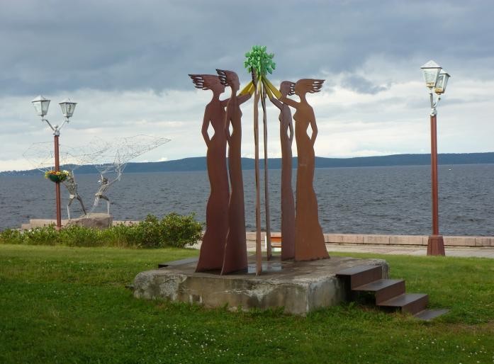 Парк скульптур городов - побратимов (набережная г. Петрозаводска)